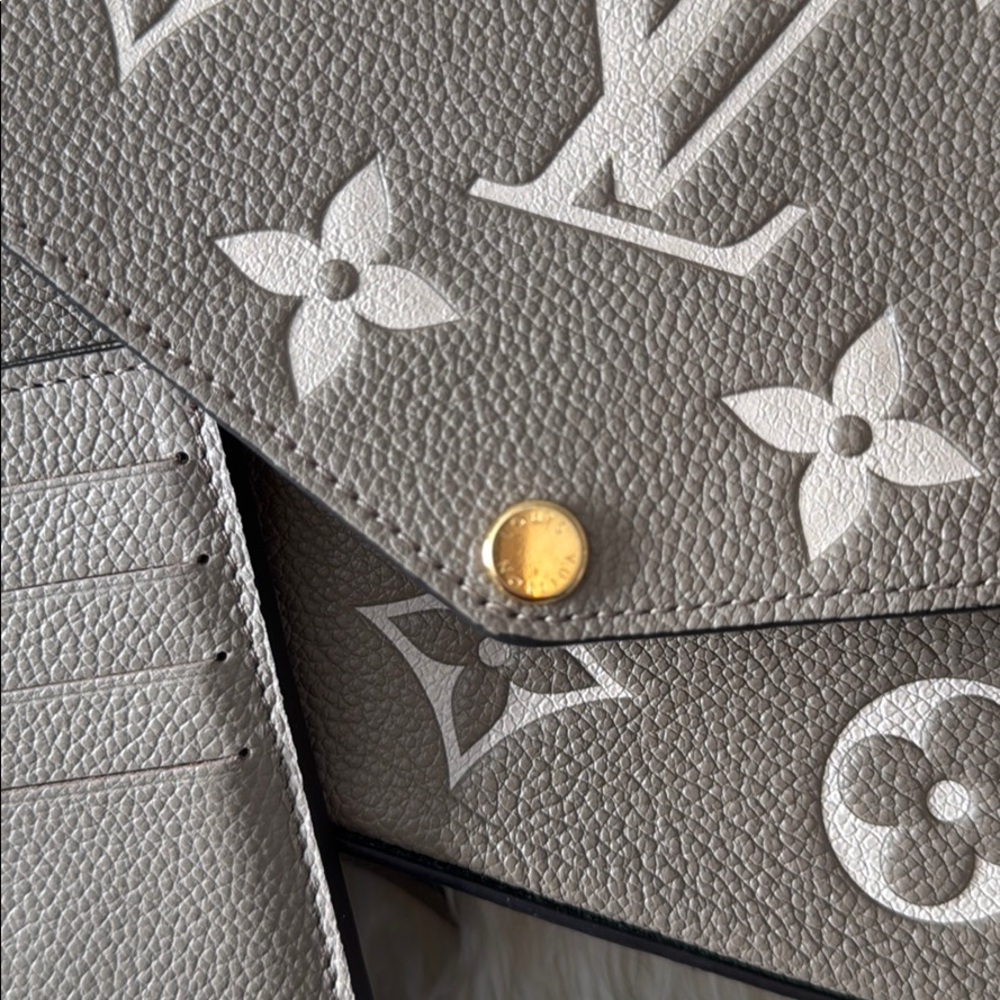 LV Felicie Pochette Monogram Empreinte Leather - Picture 2 of 12